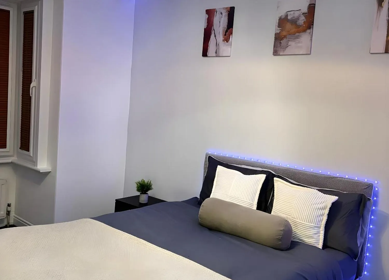 Apartment Town Centre House, Near Heathrow, Holloway, Thorpepark, Legoland Staines-upon-Thames