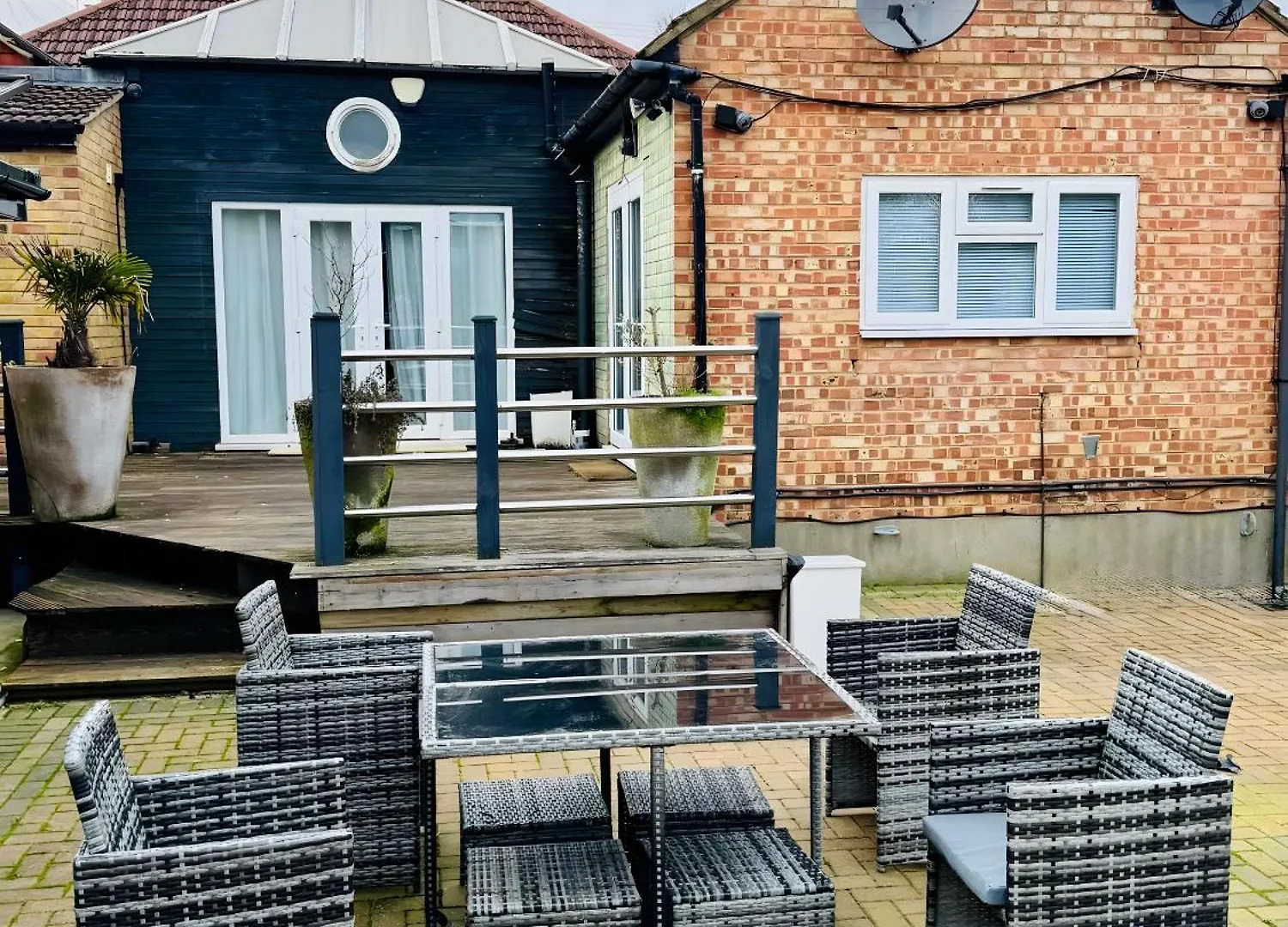 Town Centre House, Near Heathrow, Holloway, Thorpepark, Legoland Staines-upon-Thames